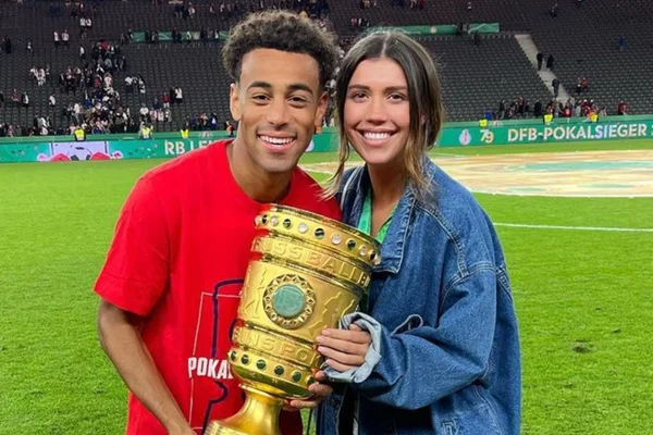 Milana D'Ambra cùng tình yêu Brenden Aaronso