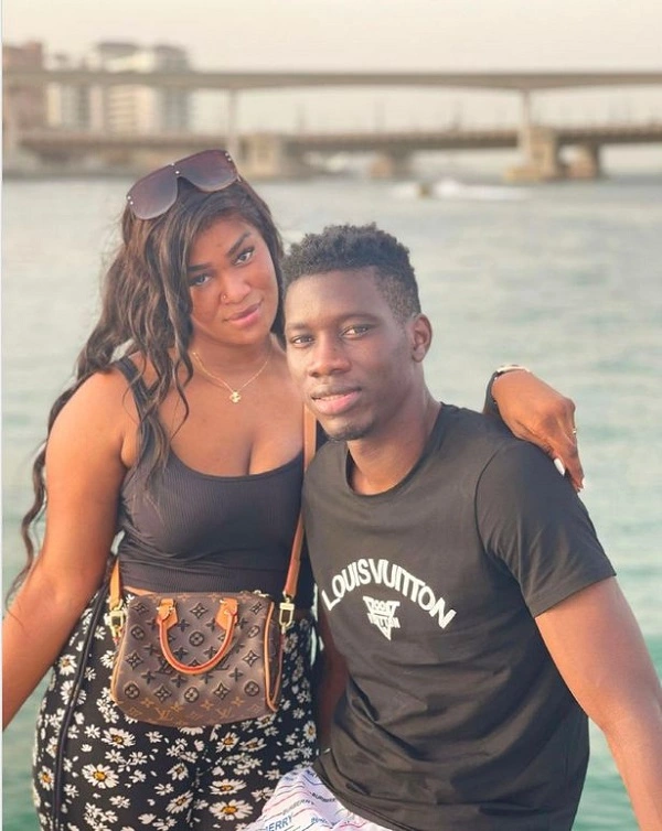 Fatou Sarr vợ của Ismaila Sarr