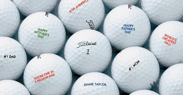 Hình ảnh những quả bóng golf đạt chuẩn
