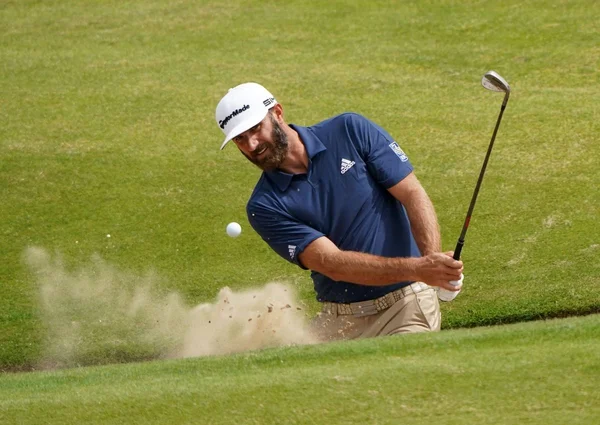 Dustin Johnson tay gậy số 1 thế giới