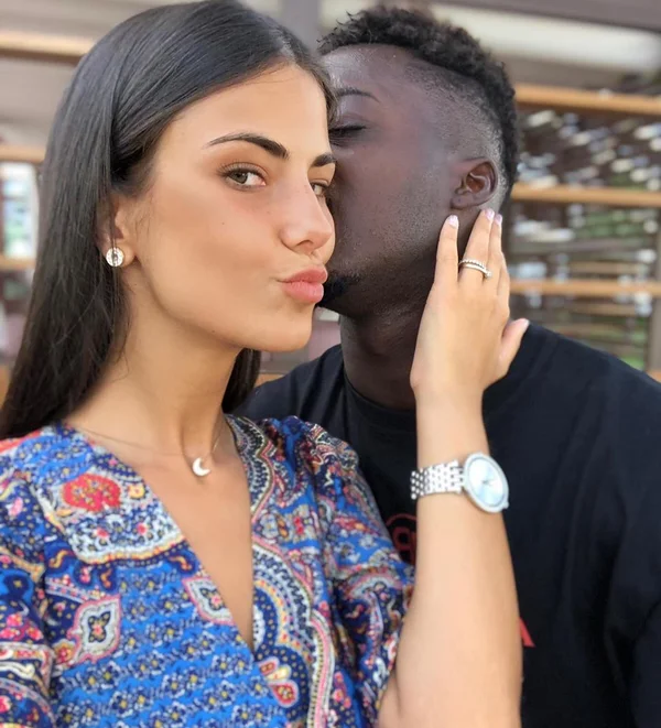 Patrica Moraless cùng bạn trai là tuyển thủ Inaki Williams