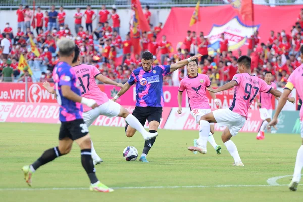 Hình ảnh Sài Gòn FC trong trận đấu với Hồng Lĩnh Hà Tĩnh
