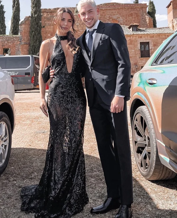 Mina Bonino trông thật sang trọng bên Federico Valverde