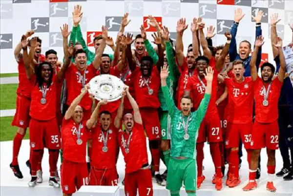 Stuttgart là nhà vô địch của Bundesliga 2006-2007