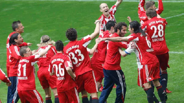 Bayern Munich giành chức vô địch Bundesliga 2009-2010
