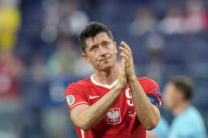 Robert Lewandowski là cầu thủ ghi bàn nhiều nhất Bundesliga mùa 2015-2016