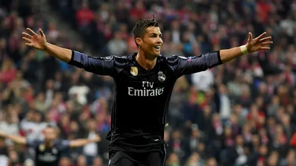 Cristiano Ronaldo là cầu thủ ghi bàn nhiều nhất Champions League 2007-2008