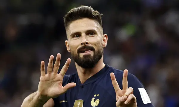 2011-2012 Ligue 1 có danh hiệu vua phá lưới thuộc về Nene và Giroud