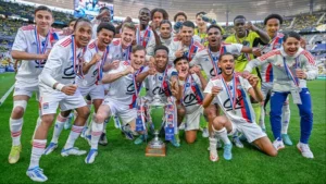 Lyonnais lần thứ 7 giành vô địch Ligue 1 mùa 2007-2008