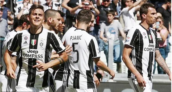 Juventus là đội tiếp tục bảo vệ ngôi vương lần thứ 9 liên tiếp