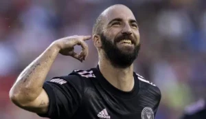 Gonzalo Higuain ghi được 36 bàn/ 38 trận tại Serie A mùa 2015-2016